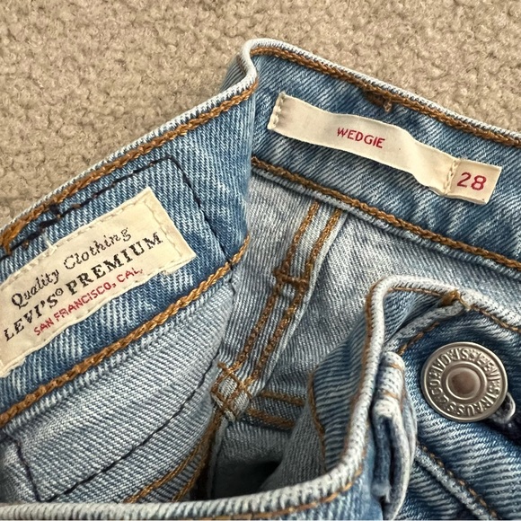 2018 Levi’s 501 Wedgie Big E Reissue Button Fly Straight Leg Jeans Lt Blue Wash - Picture 7 of 12